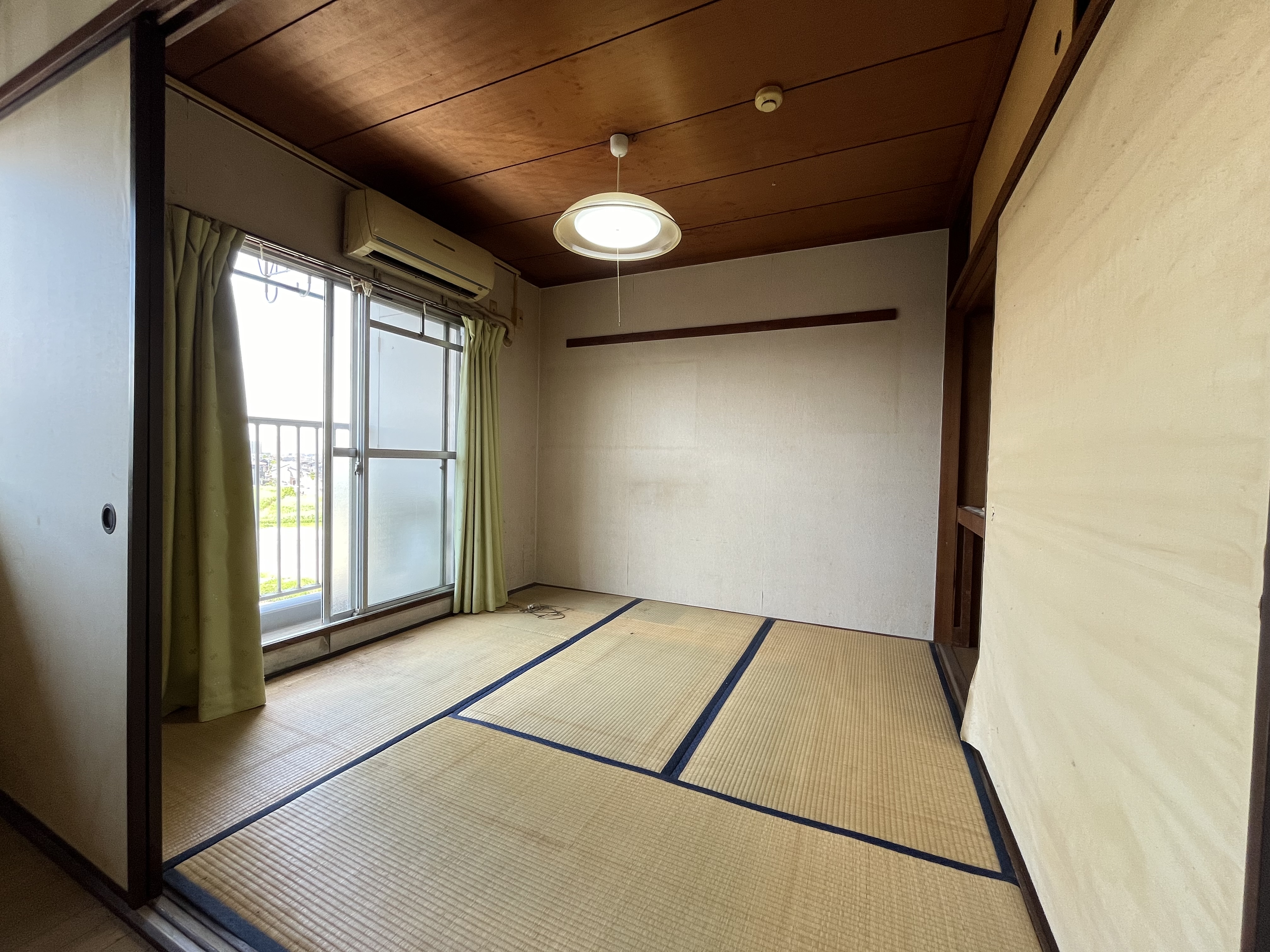 室内　