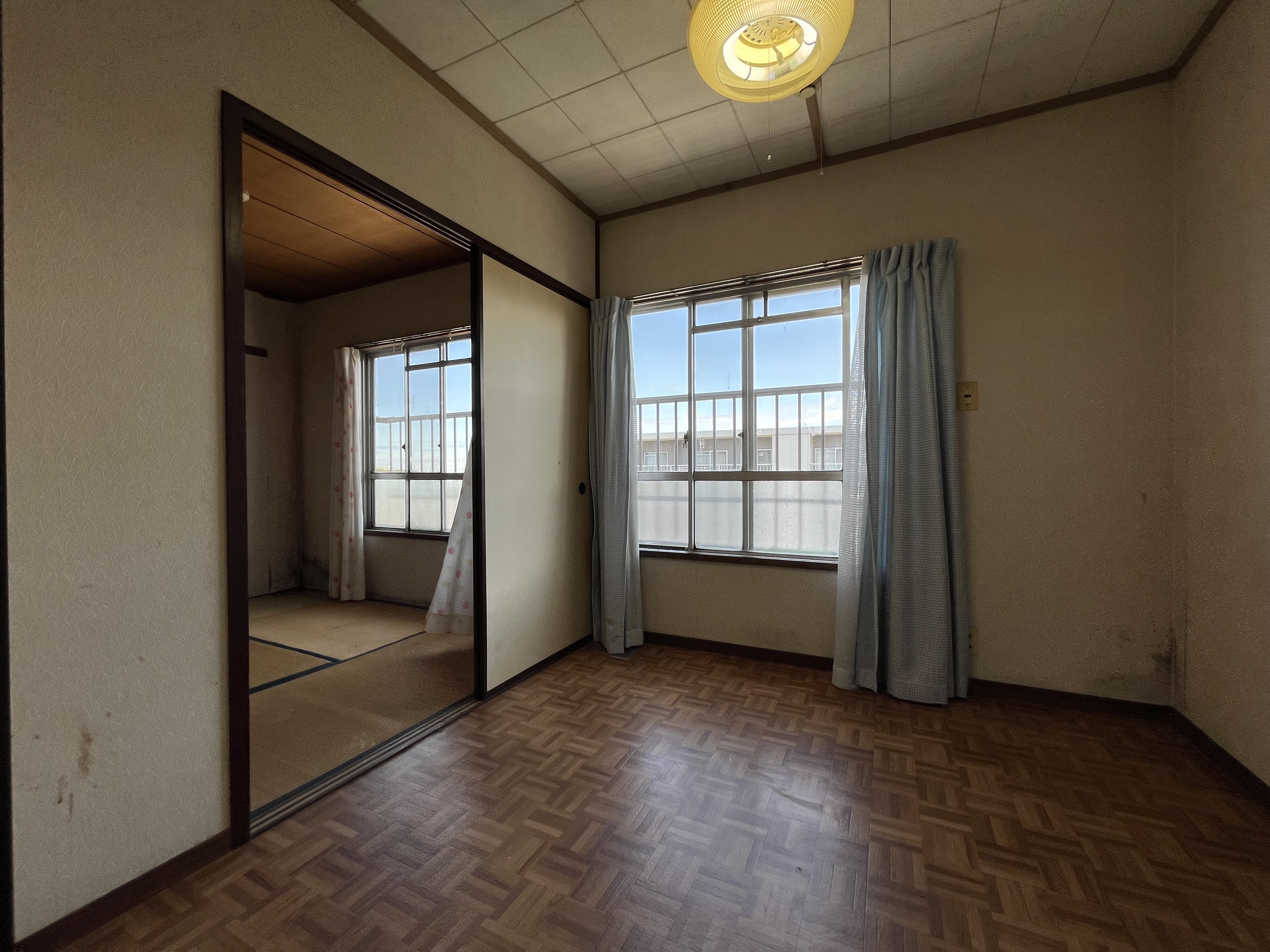 室内　