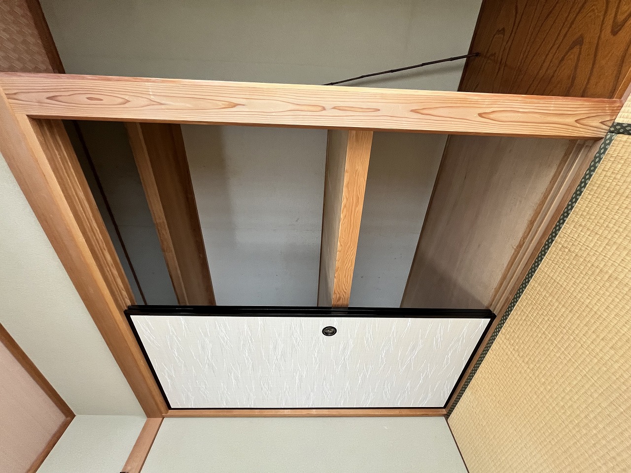 収納　１階和室押入